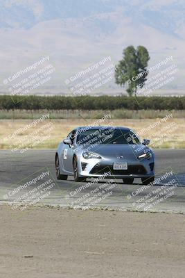 media/Sep-15-2024-Speed Ventures (Sun) [[7a54f7ed2f]]/Yellow Group/Session 1 (Outside Grapevine)/